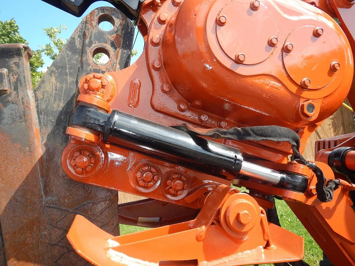 Used 2011 Ditch Witch RT115 Quad