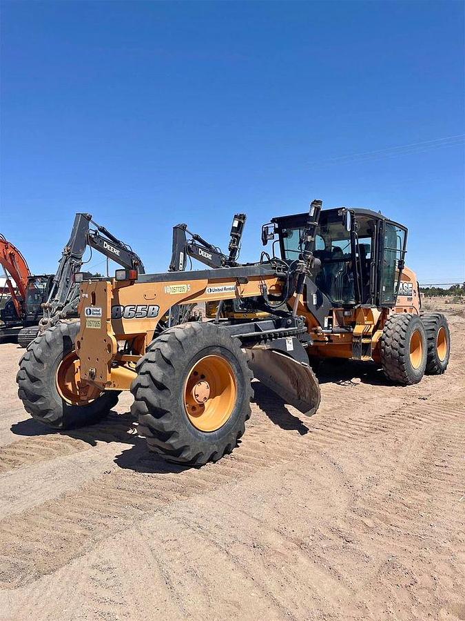 Used 2017 CASE 865B
