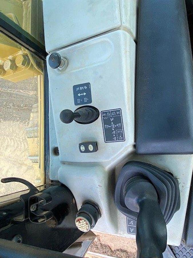 Used 2015 CAT D6N LGP