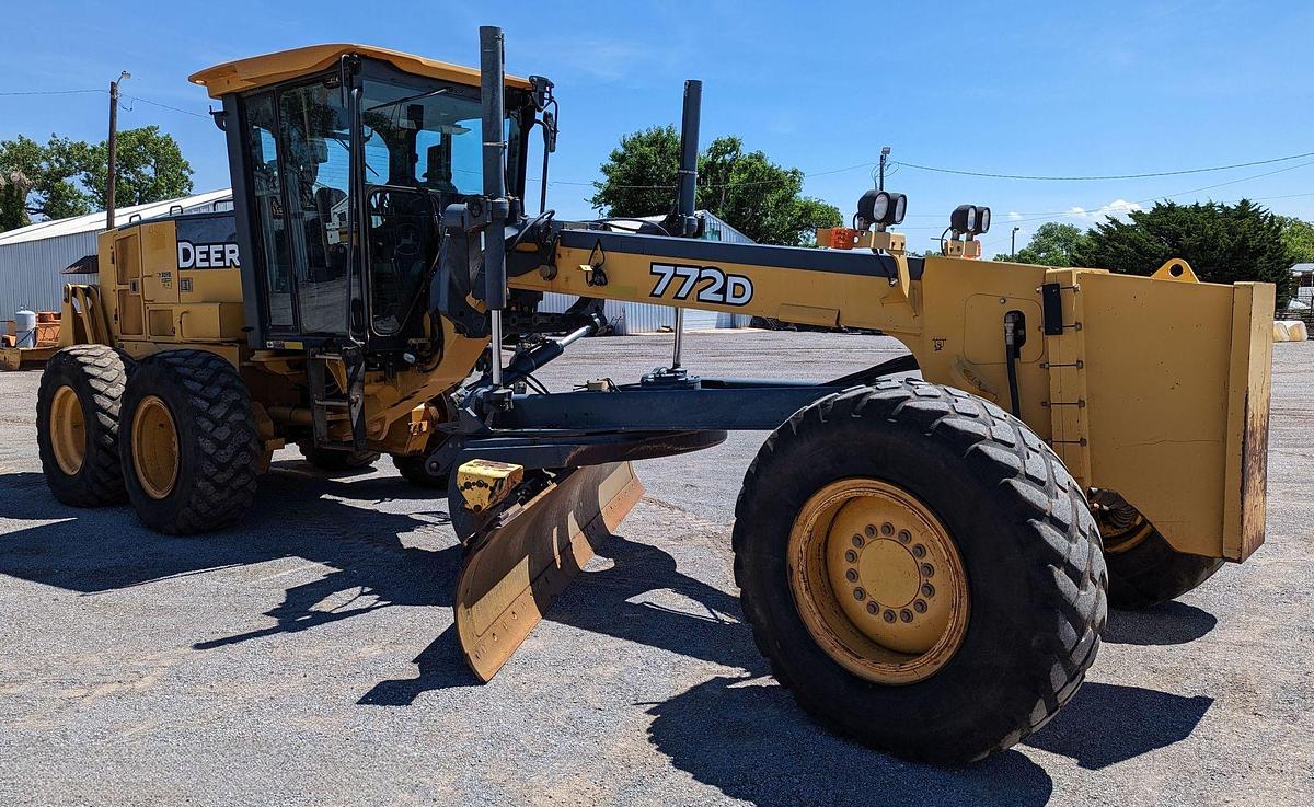 Used 2008 John Deere 772D