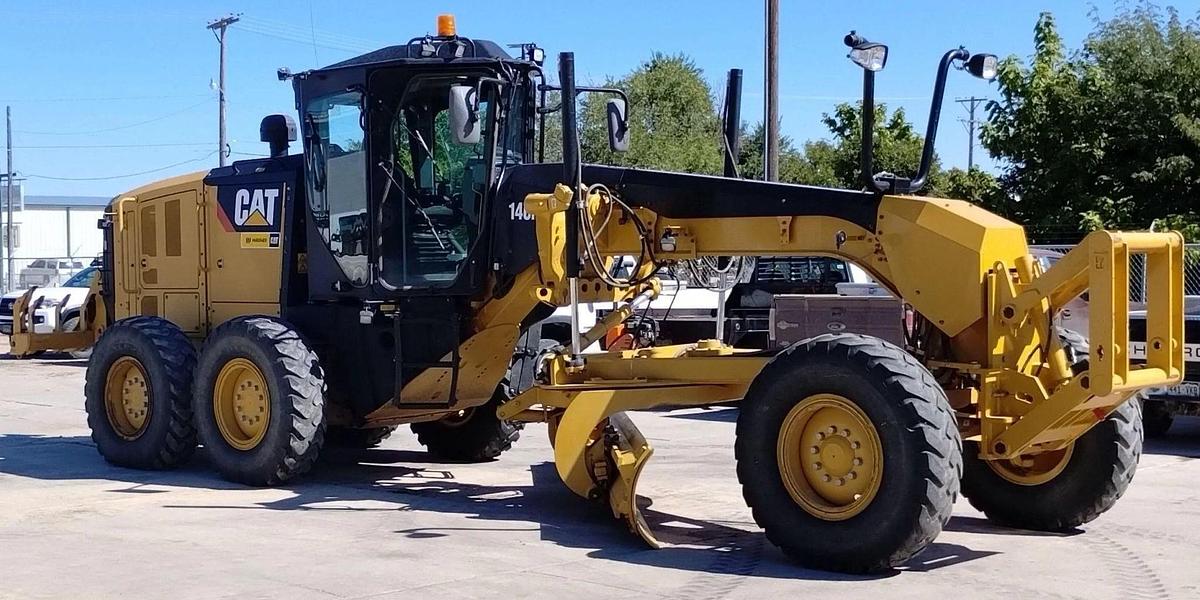 Used 2017 Caterpillar 140M3 — REPO MACHINE