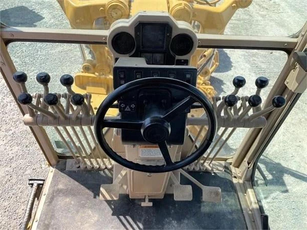 Used 1995 Caterpillar 140H