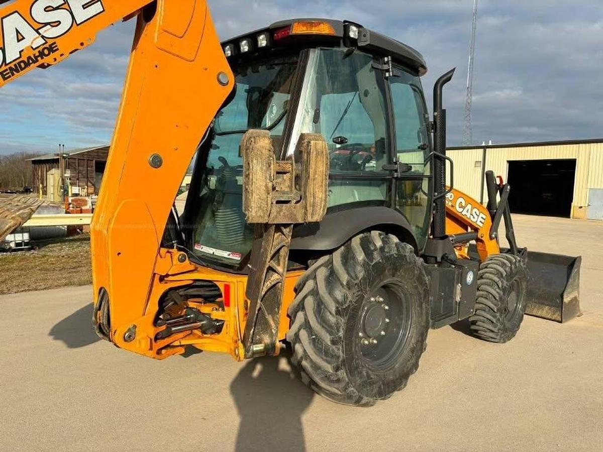 Used 2015 Case 580SN
