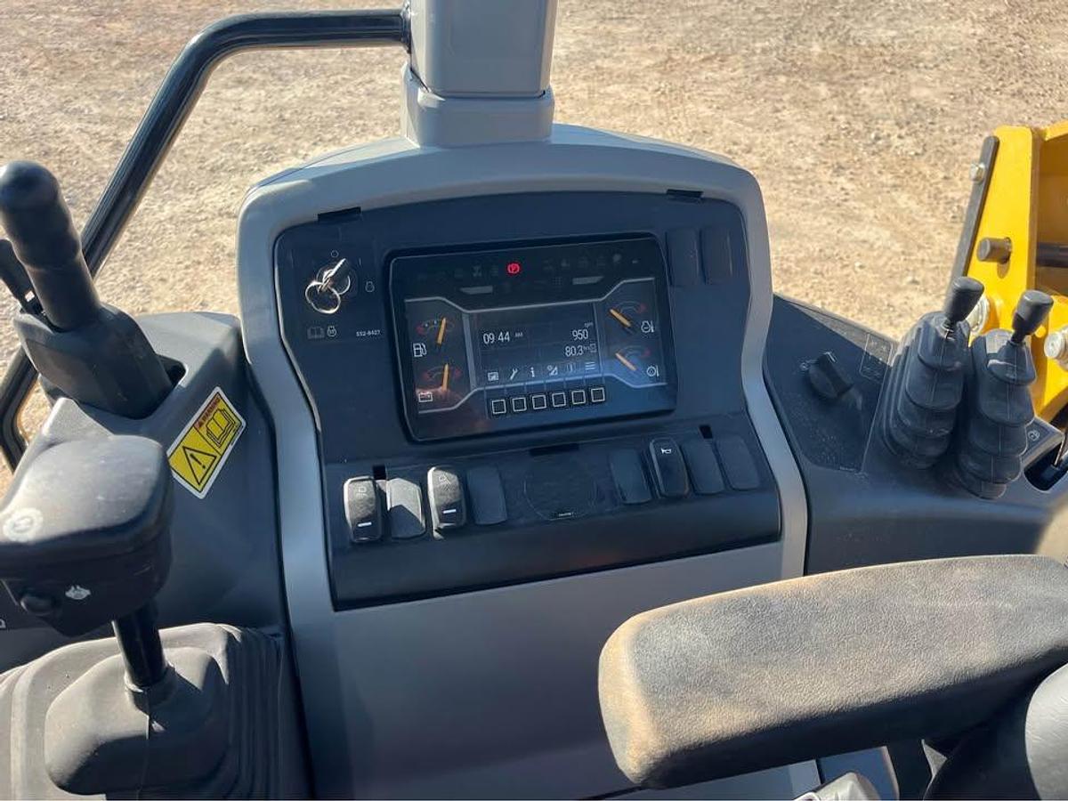 Used 2022 Caterpillar 415