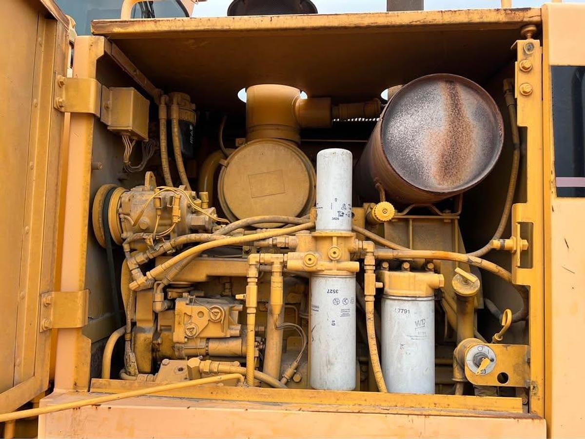 Used 2001 CAT 120H