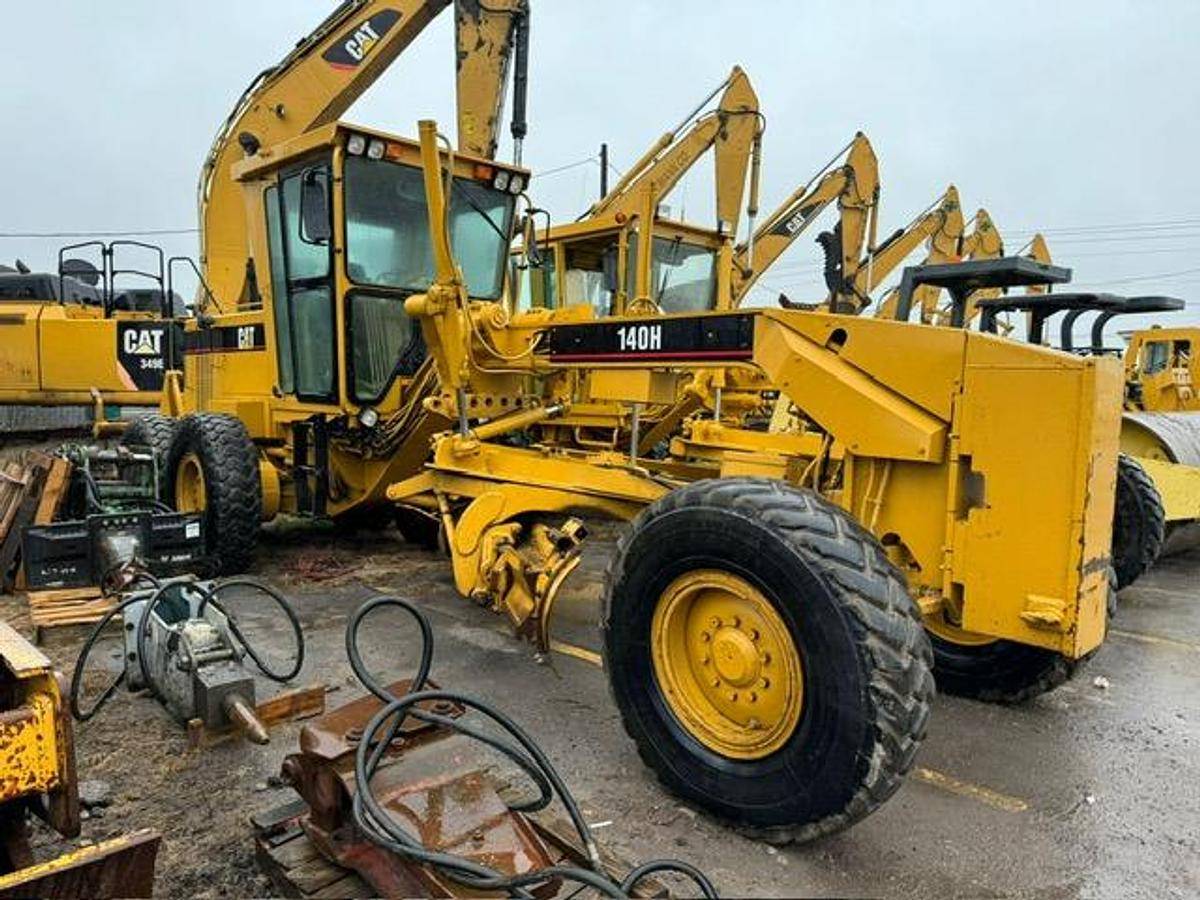 Used 1995 Caterpillar 140H