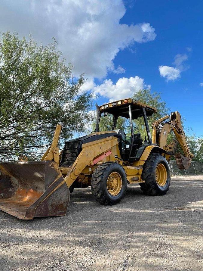 Used 2006 Caterpillar 420 D