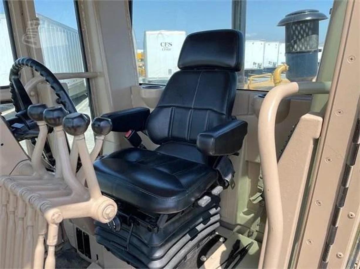 Used 1995 Caterpillar 140H