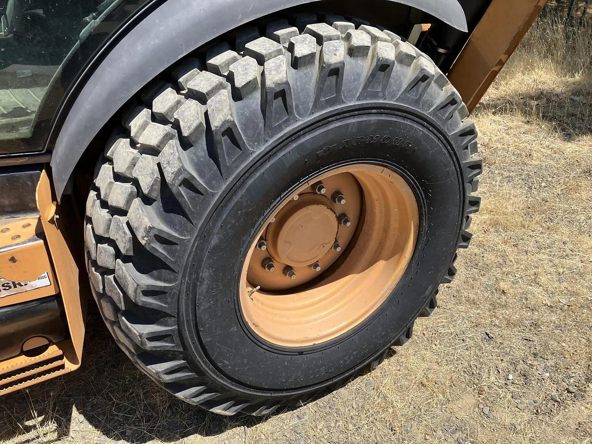 Used 2013 Case 590SN