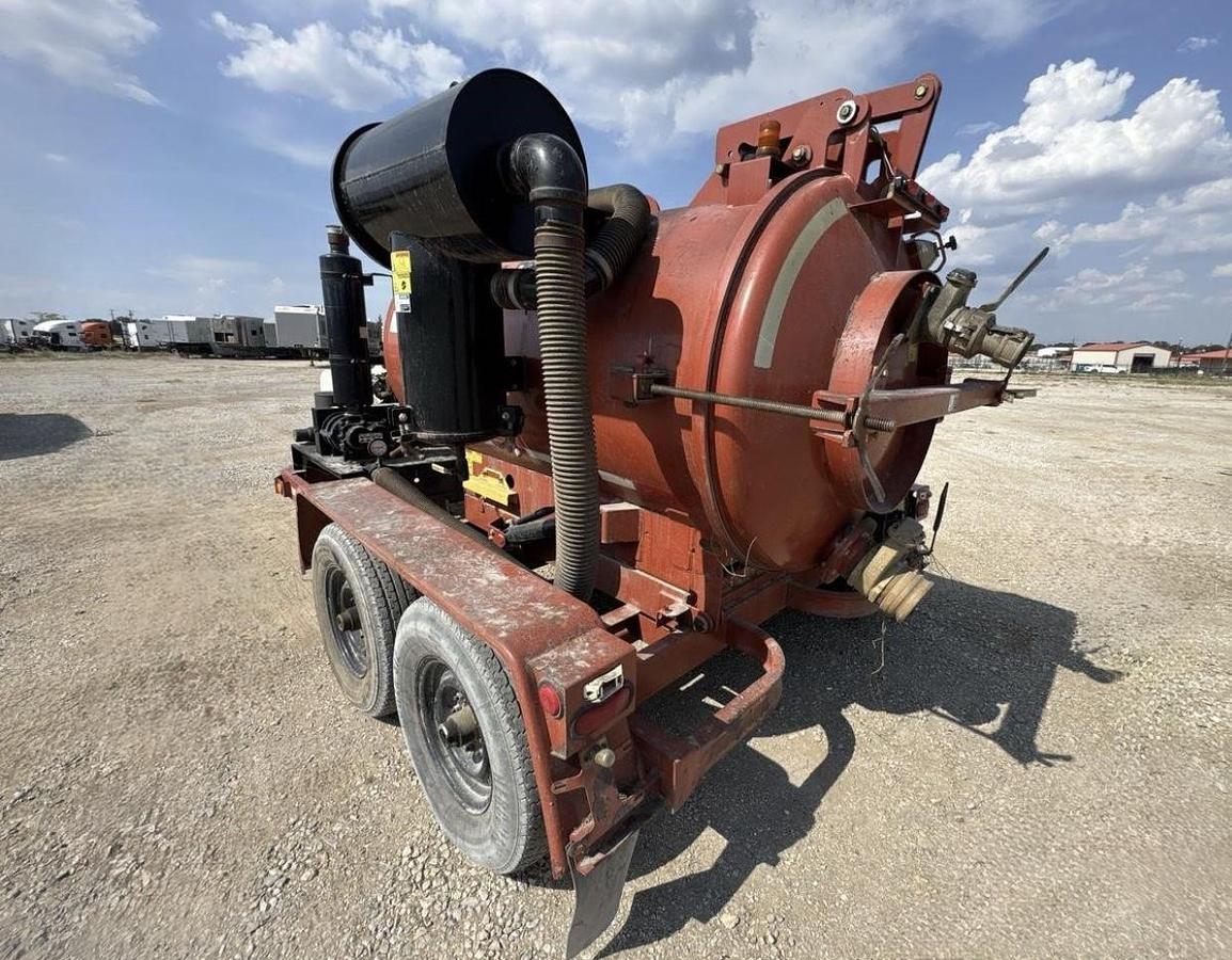 Used 2017 Ditch Witch MV800