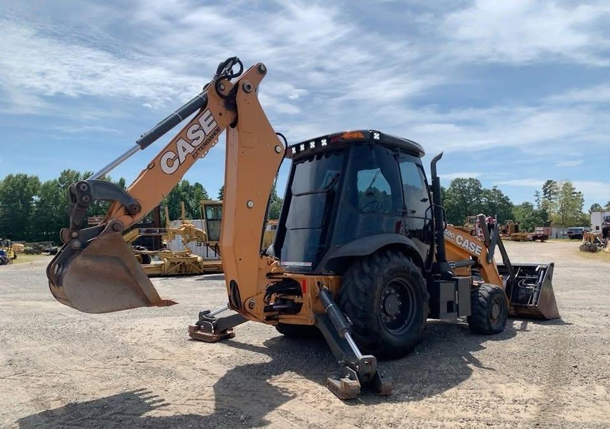Used 2020 Case 580SN