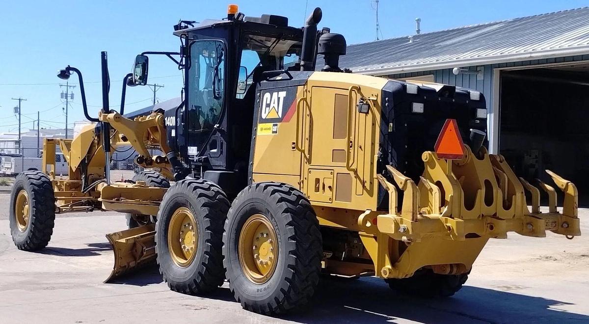 Used 2017 Caterpillar 140M3 — REPO MACHINE