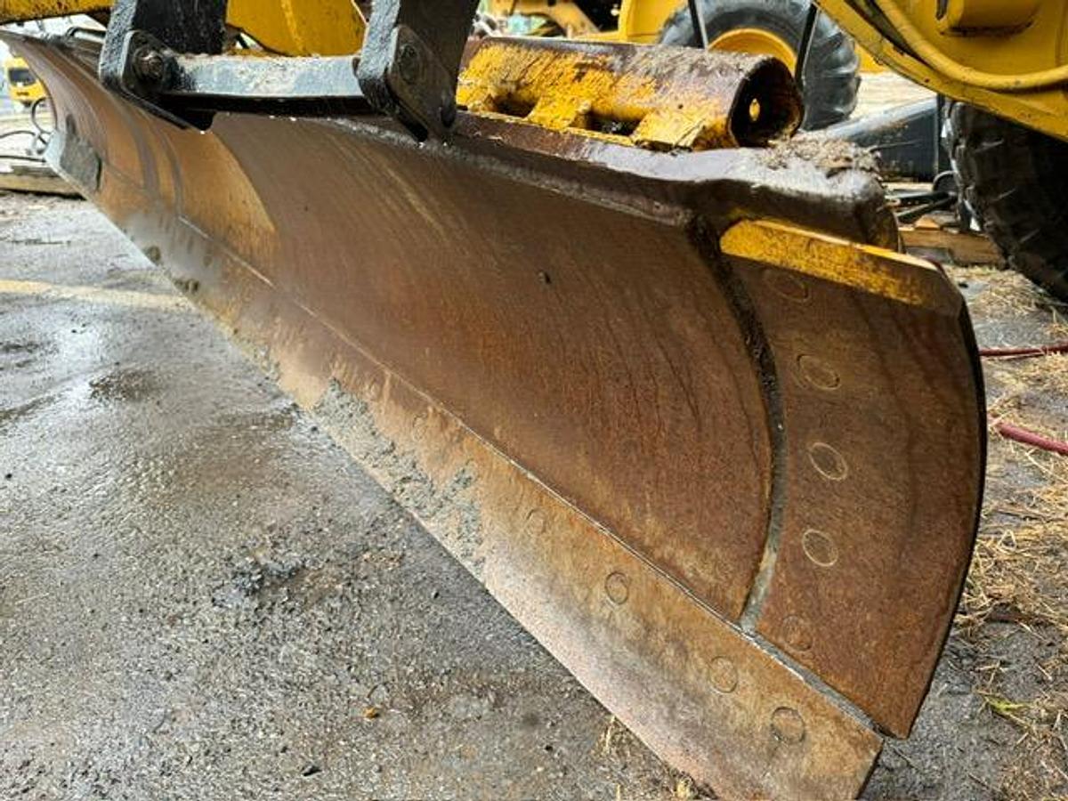 Used 1995 Caterpillar 140H