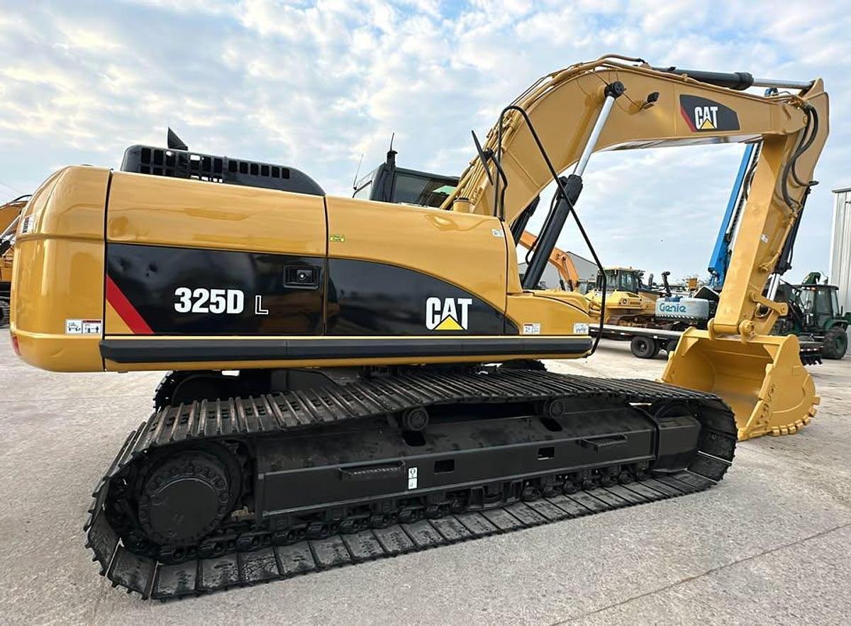 Used 2008 Caterpillar 325D