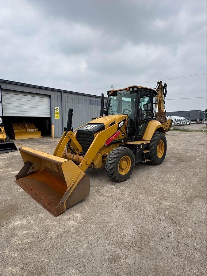 Used 2017 Caterpillar 420 F2