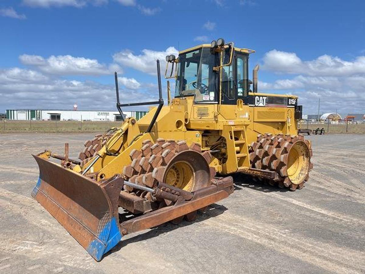 Used 2006 CAT 815F