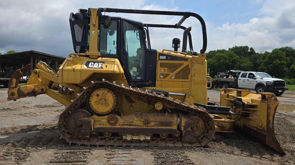 Used 2015 Caterpillar D6N XL