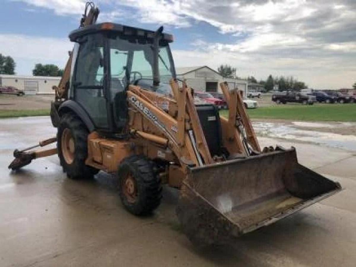 Used 2007 Case 580M