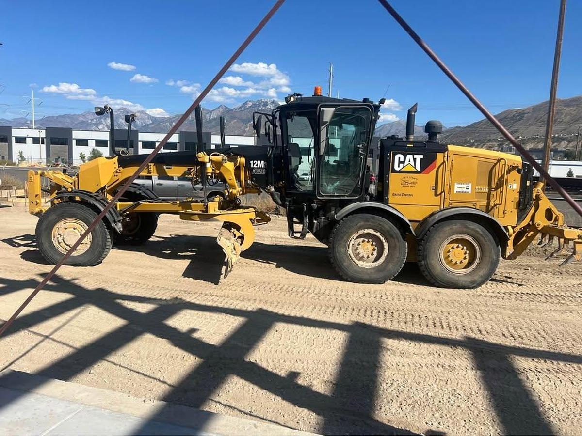Used 2016 CAT 12M3