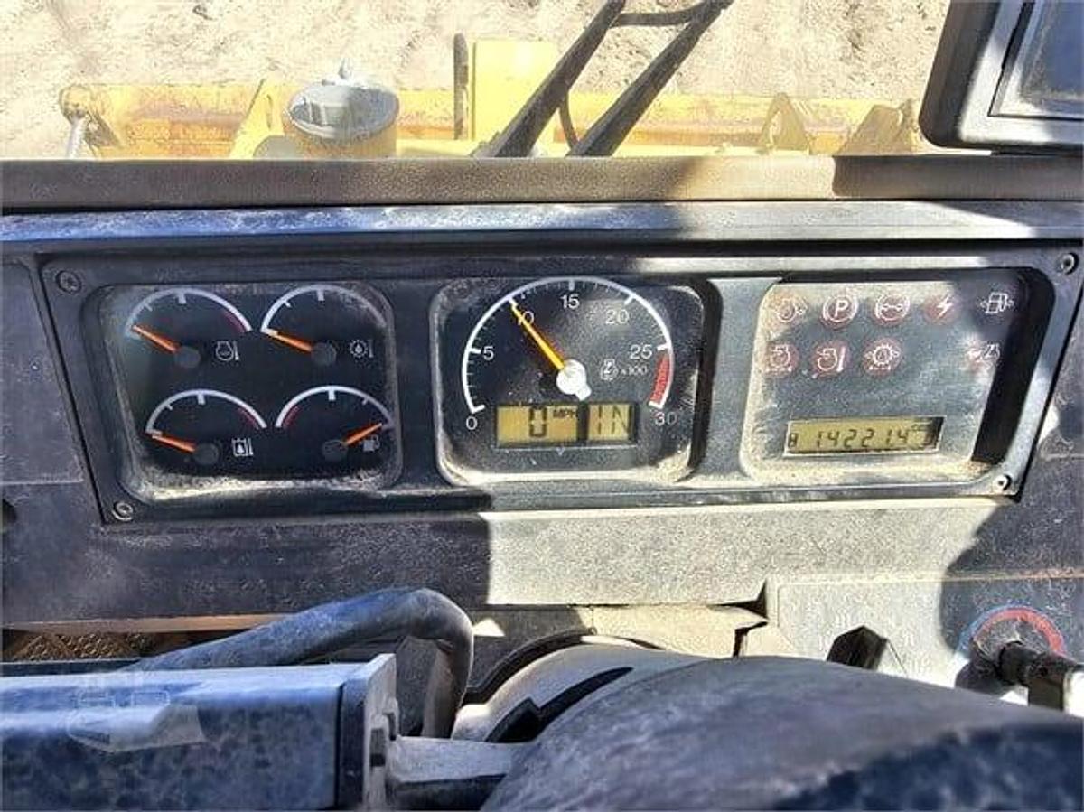 Used 2002 Caterpillar 815F