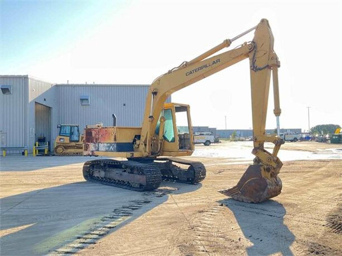 Used 1979 CATERPILLAR 215