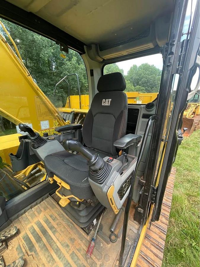 Used 2018 Caterpillar 320