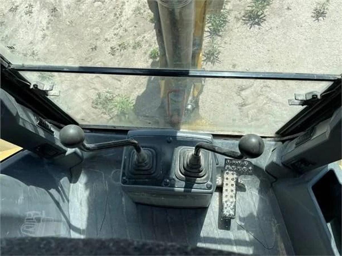 Used 2019 Caterpillar 416F2