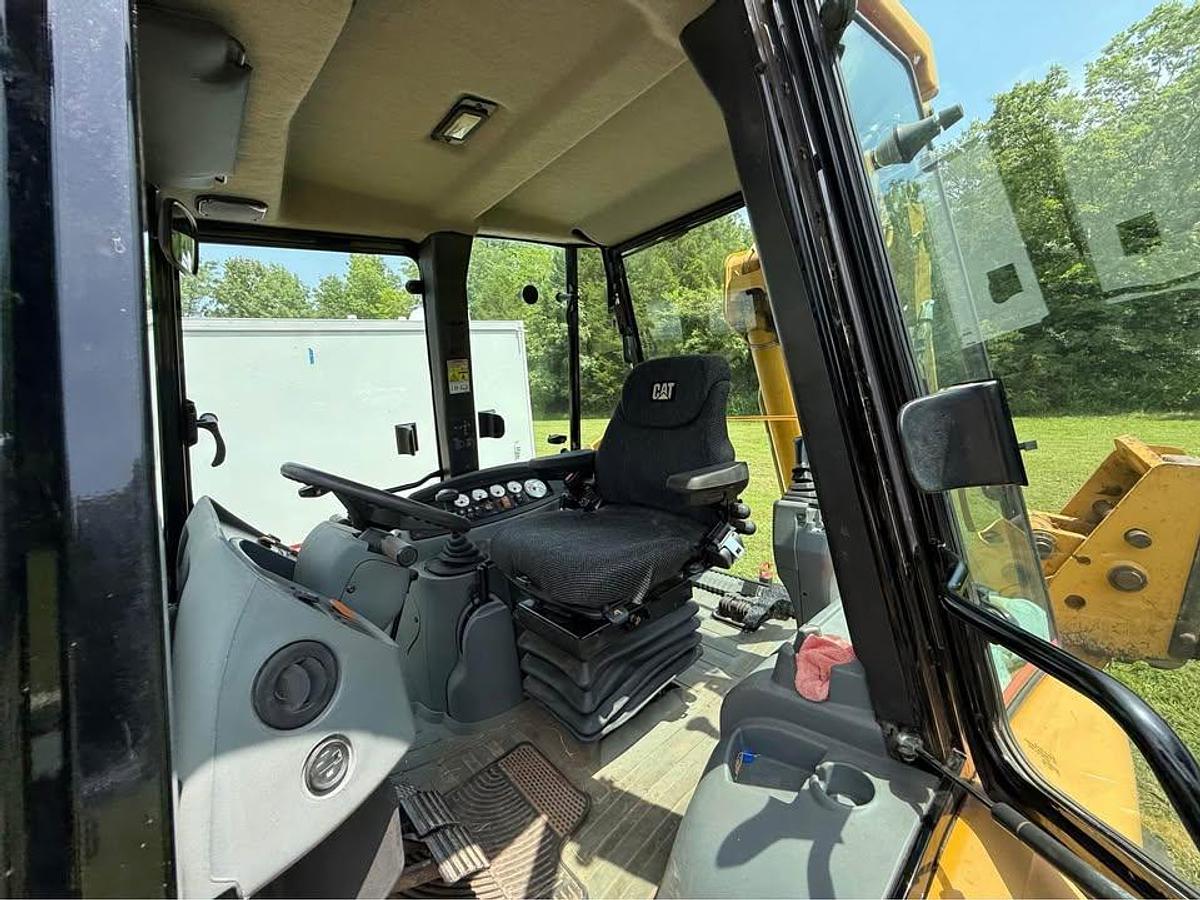 Used 2006 Caterpillar 420D