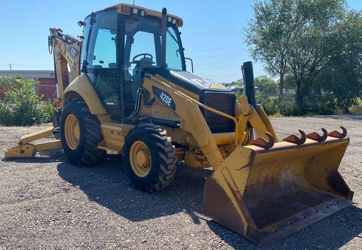Used 2011 Caterpillar 420E