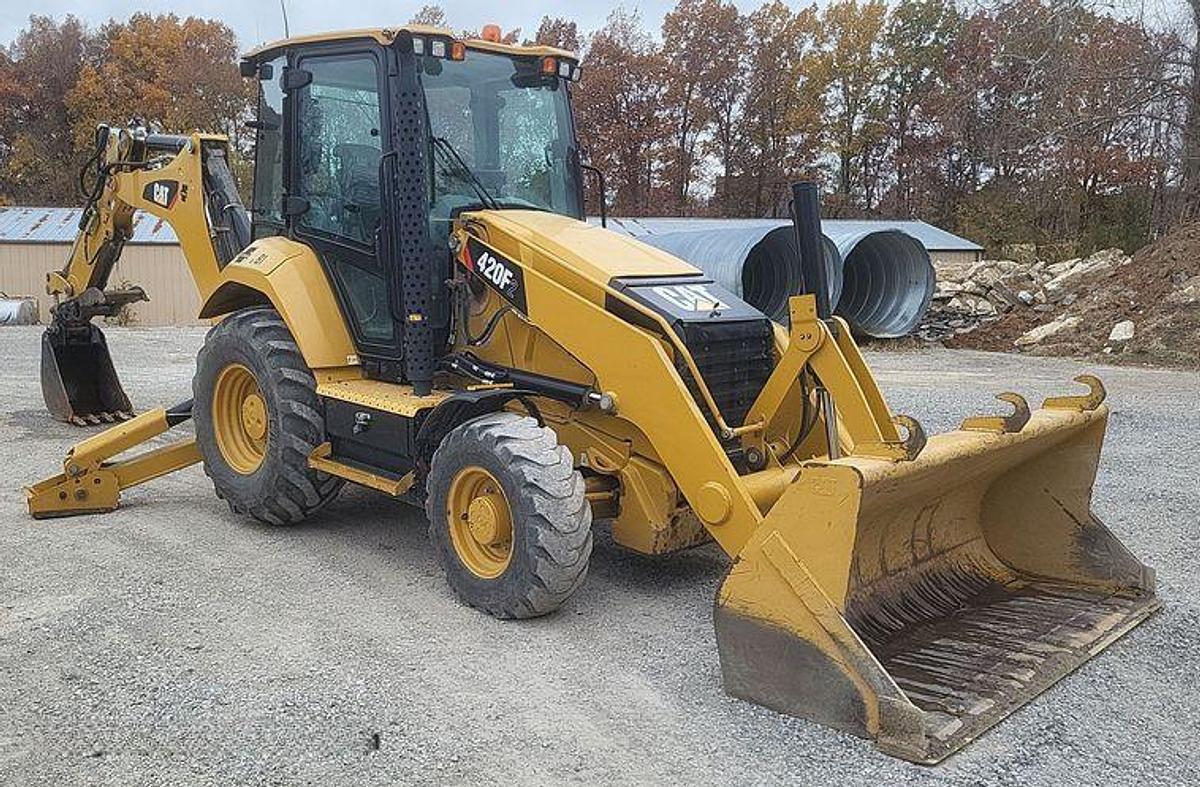Used 2018 Caterpillar 420F2