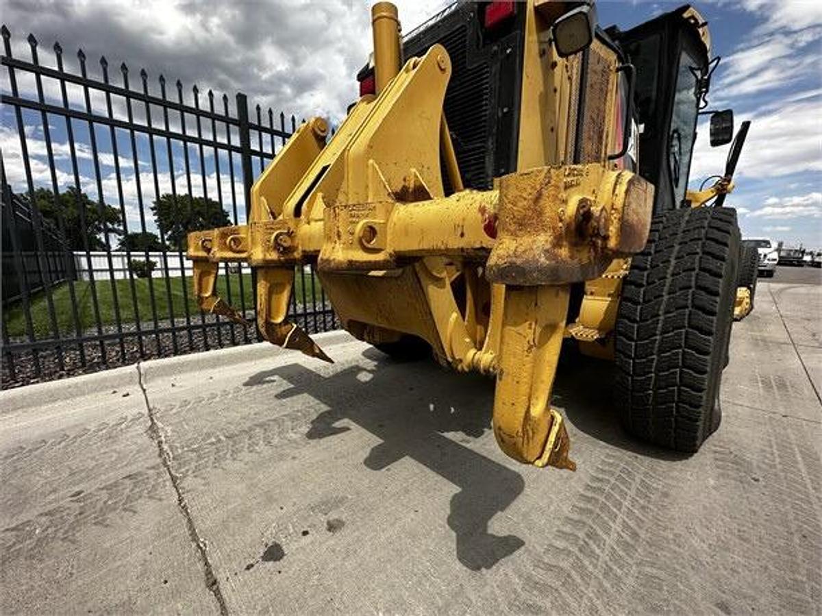 Used 2008 Caterpillar 140M