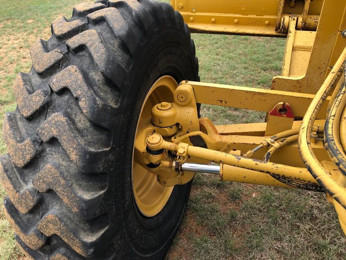 Used 1999 Caterpillar 140H VHP