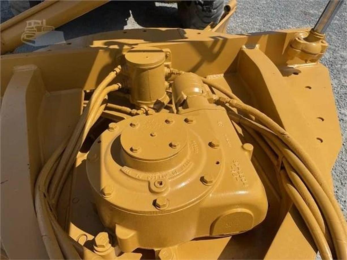 Used 1995 Caterpillar 140H