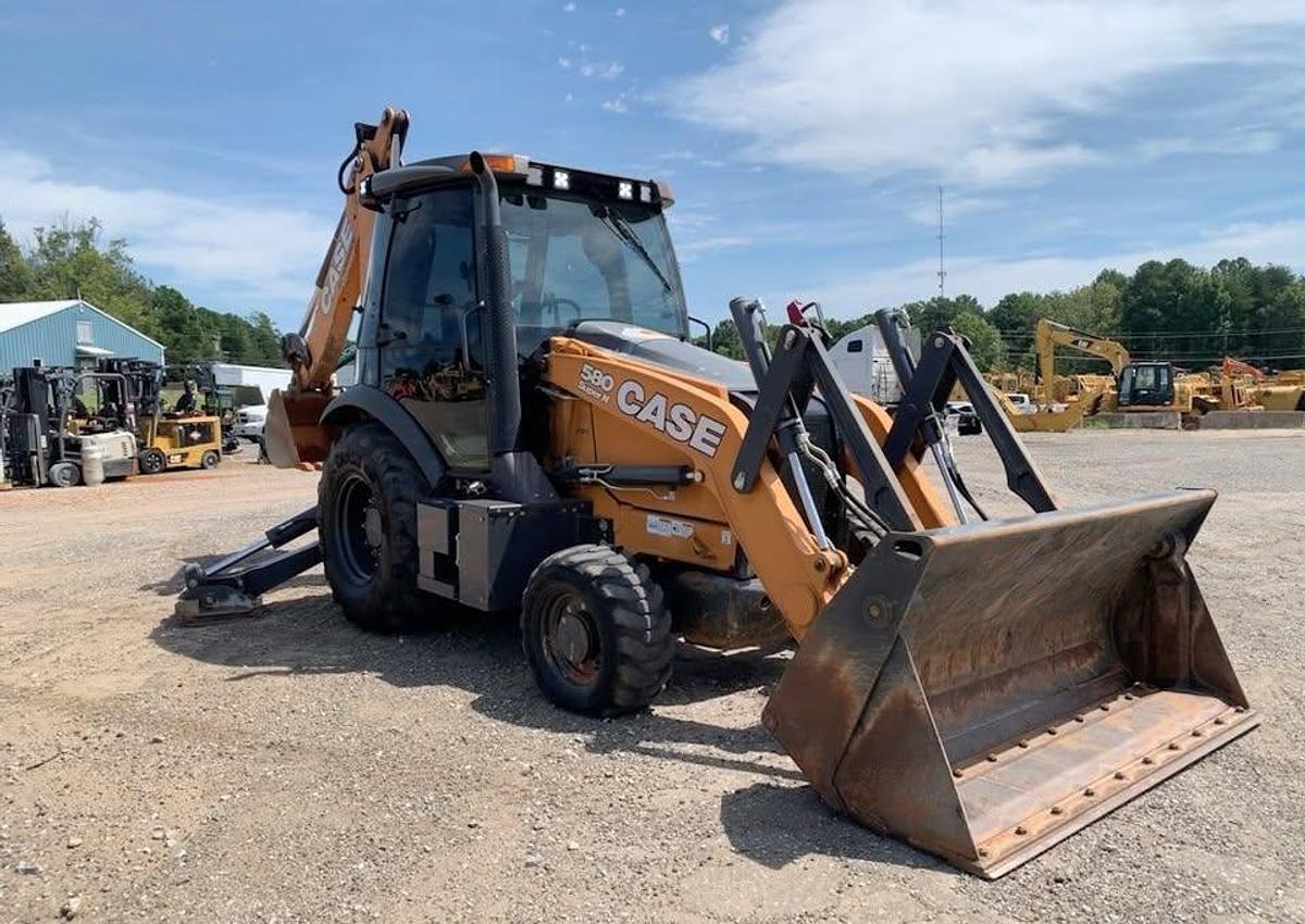 Used 2020 Case 580SN