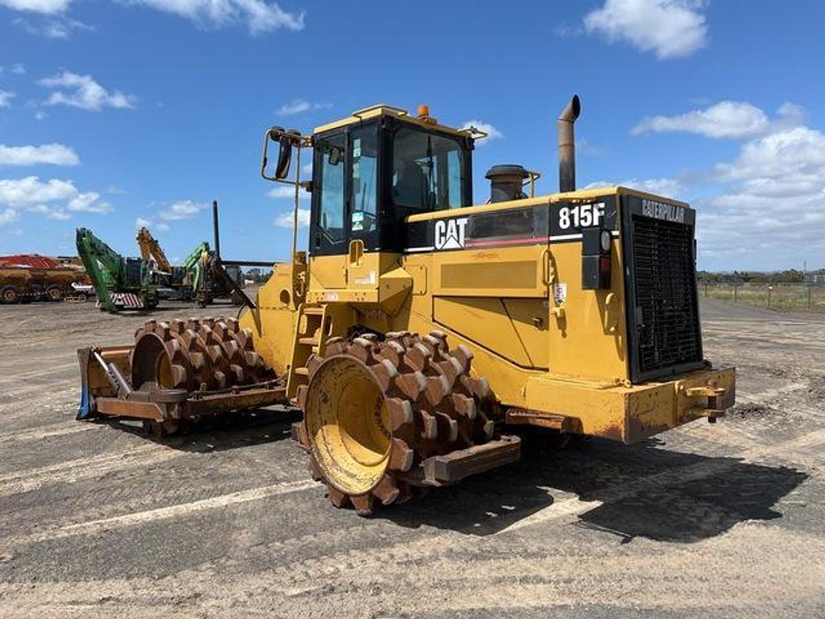 Used 2006 CAT 815F