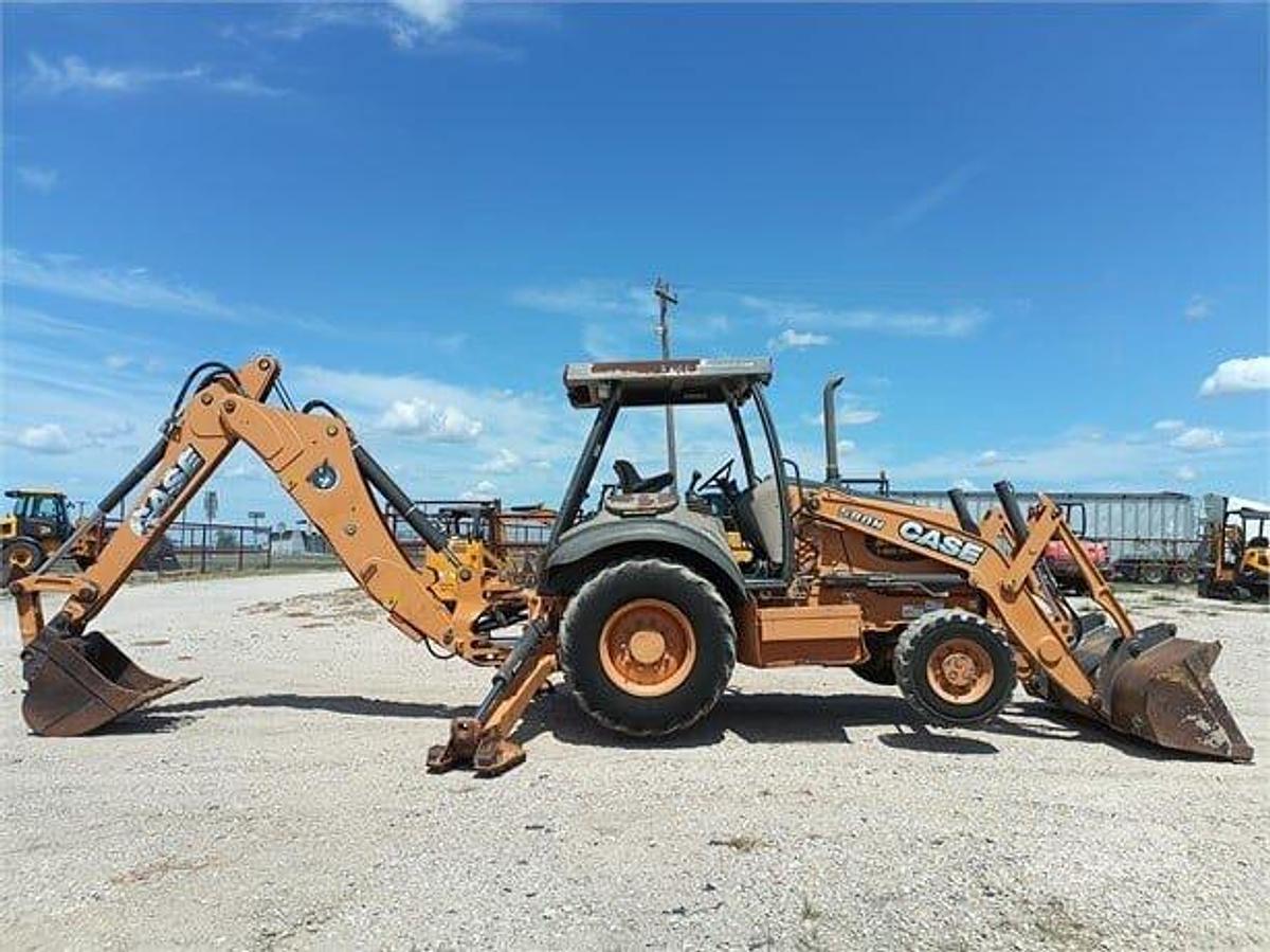 Used 2014 CASE 580N