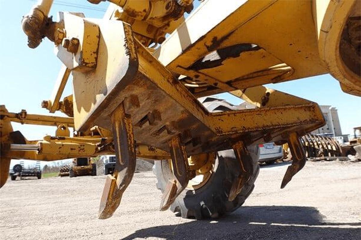 Used 1989 Caterpillar 140G VHP
