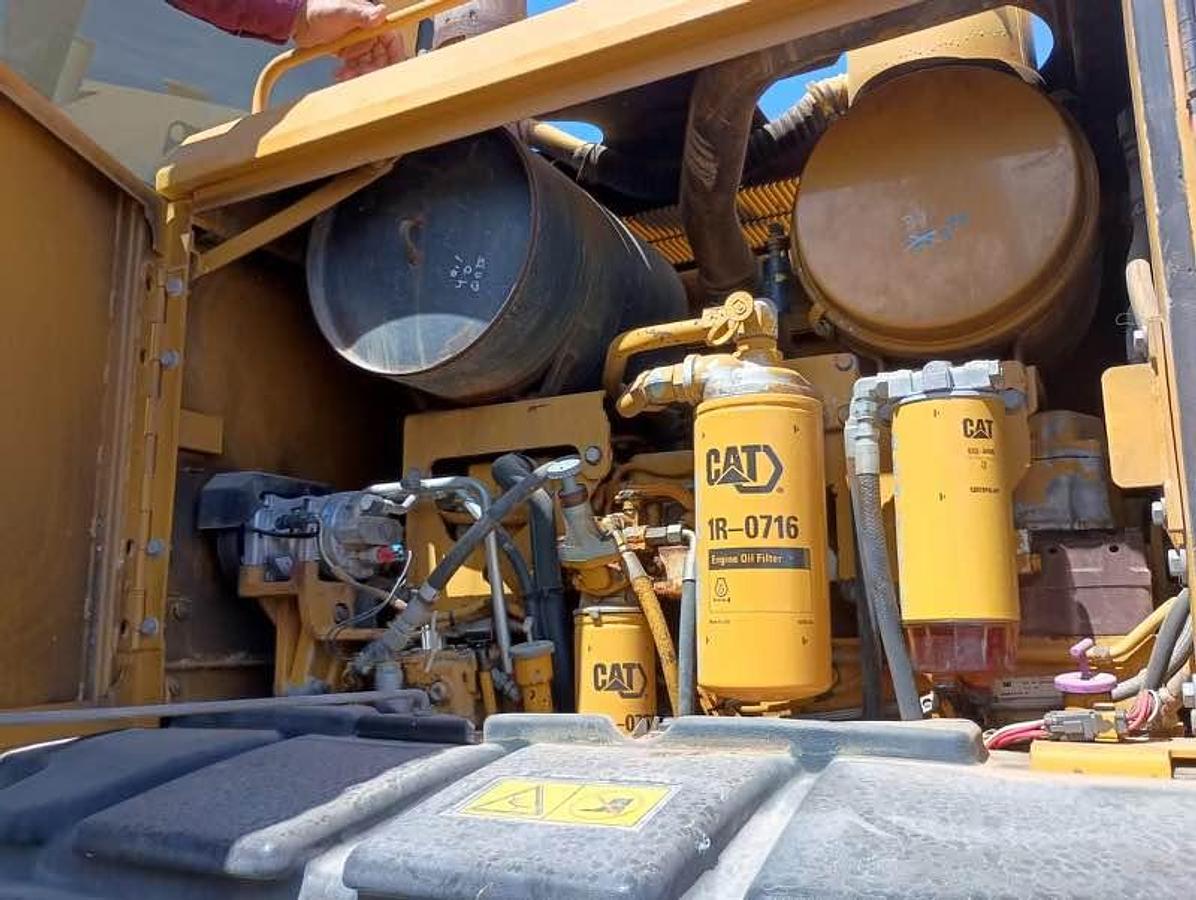 Used 2001 Cat 140H Motor Grader