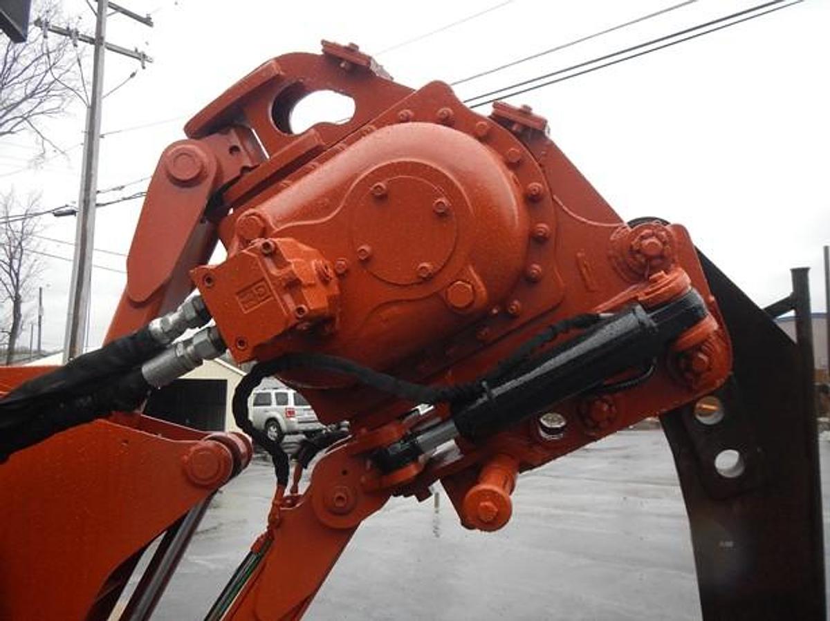 Used 2011 Ditch Witch RT115 Quad