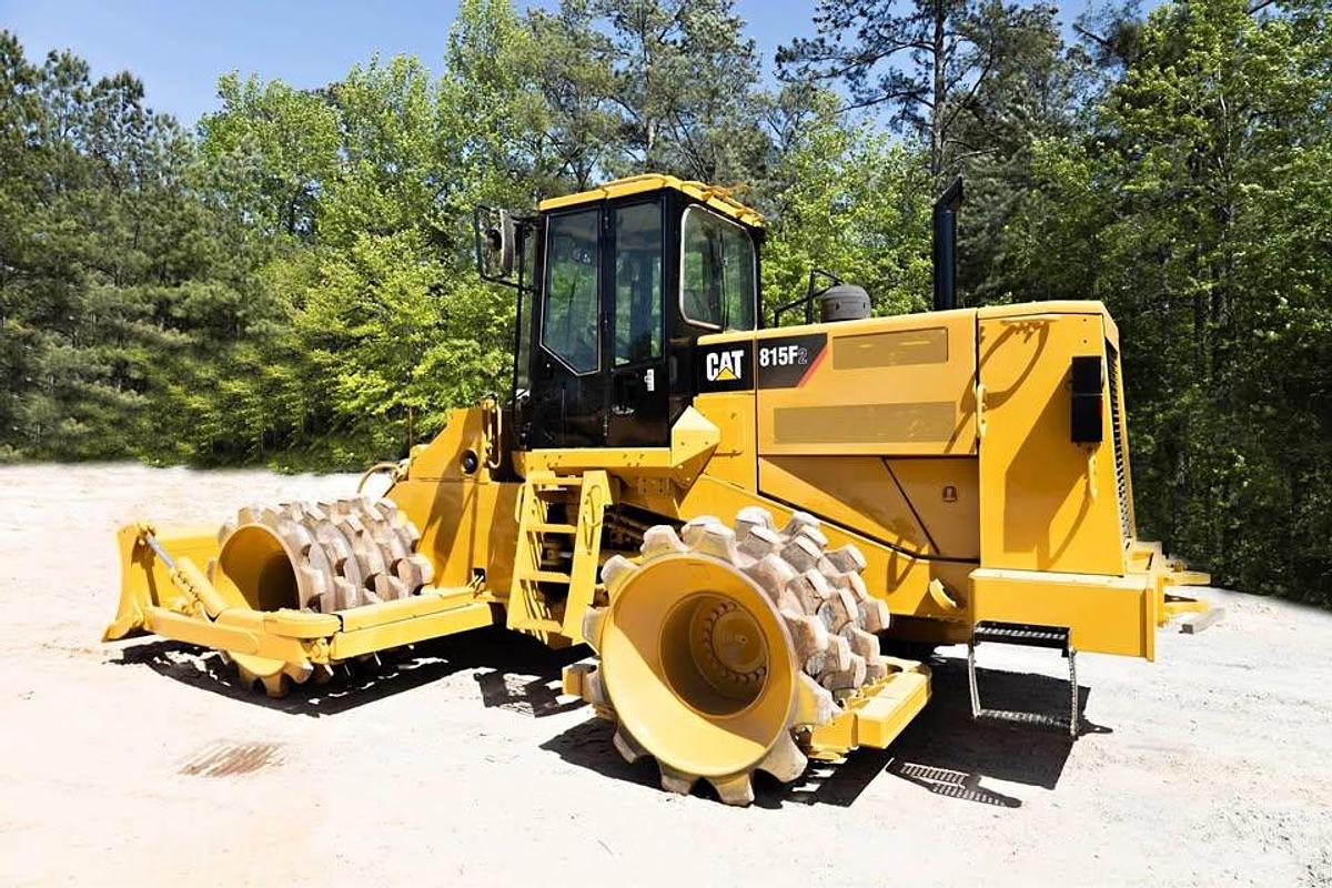 Used 2014 Caterpillar 815F Soil Compactor
