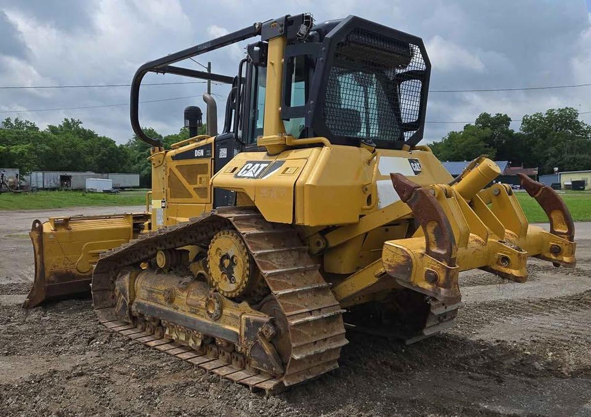 Used 2015 Caterpillar D6N XL