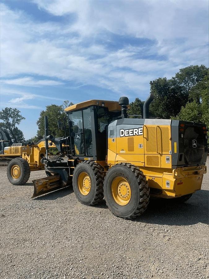 Used 2015 Deere 772G