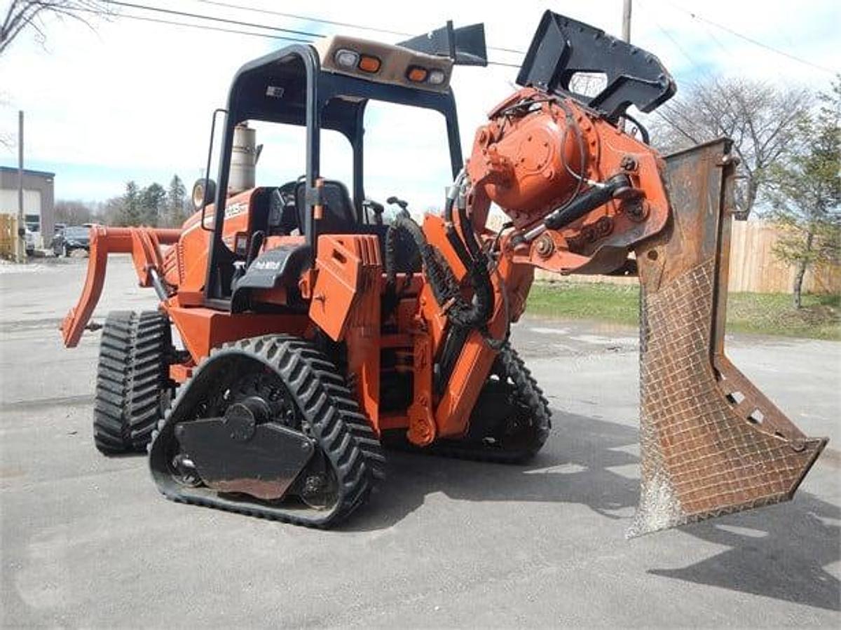Used 2012 DITCH WITCH RT-115 QUAD TRACK