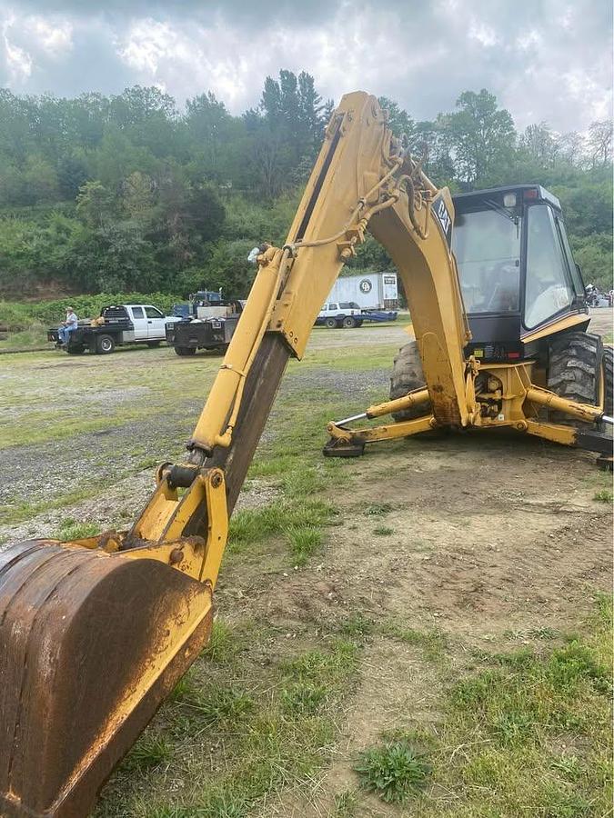 Used 1995 CAT 416B