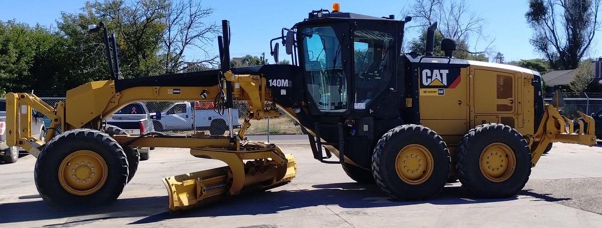 Used 2017 Caterpillar 140M3 — REPO MACHINE