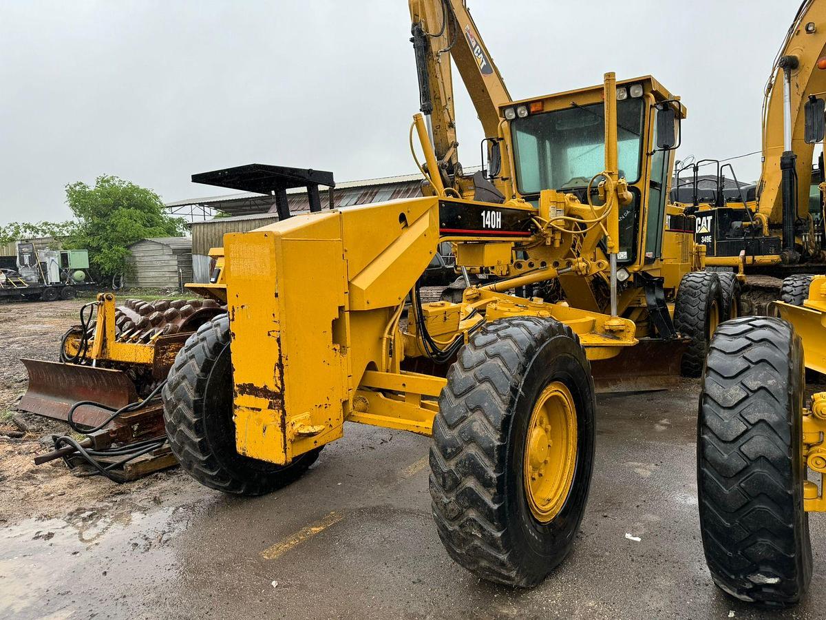 Used 1995 Caterpillar 140H