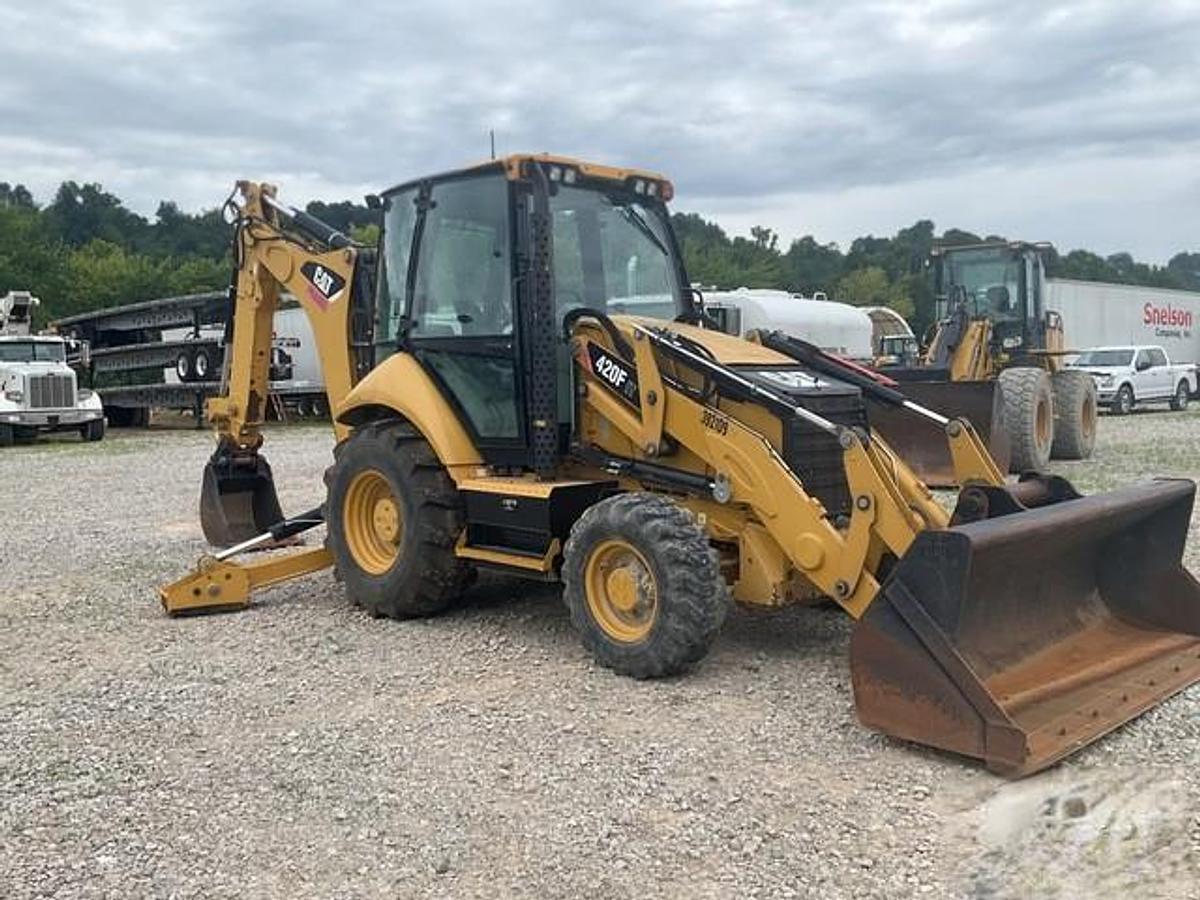 Used 2014 CAT 420F