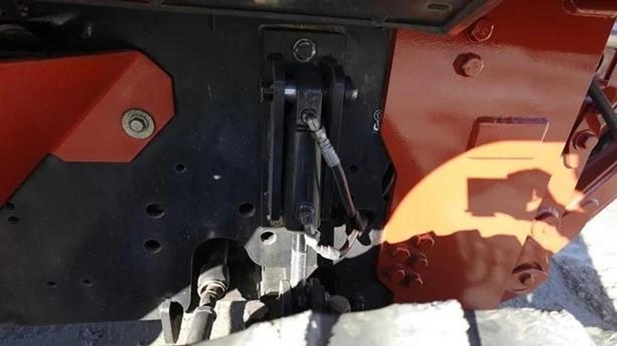 Used 2011 DITCH WITCH RT115 QUAD