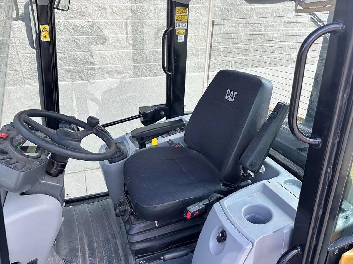 Used 2022 CAT 906M Wheel Loader