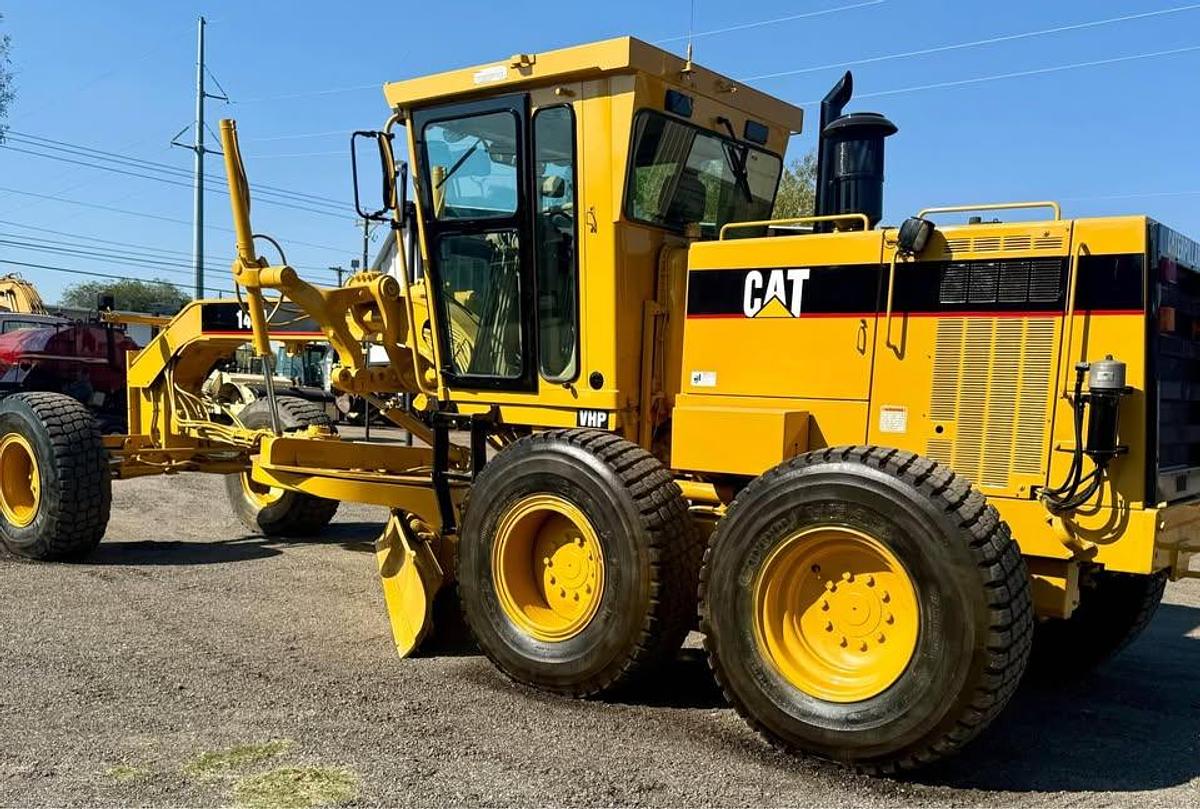 Used 2003 Caterpillar 140 H